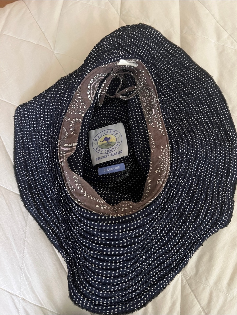 Wallaroo Women's Scrunchie Hat Navy/White Dots Packable UPF 50+ Adjustable